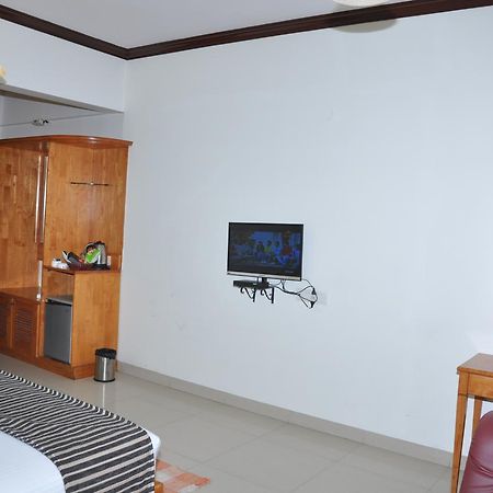 Dass Suites,Domlur Бангалор Экстерьер фото